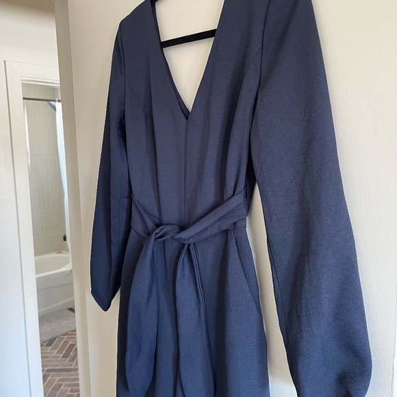 Aritzia Wilfred Écoulement Long-Sleeve Jumpsuit Tie Waist Blue / Navy - Picture 2 of 13